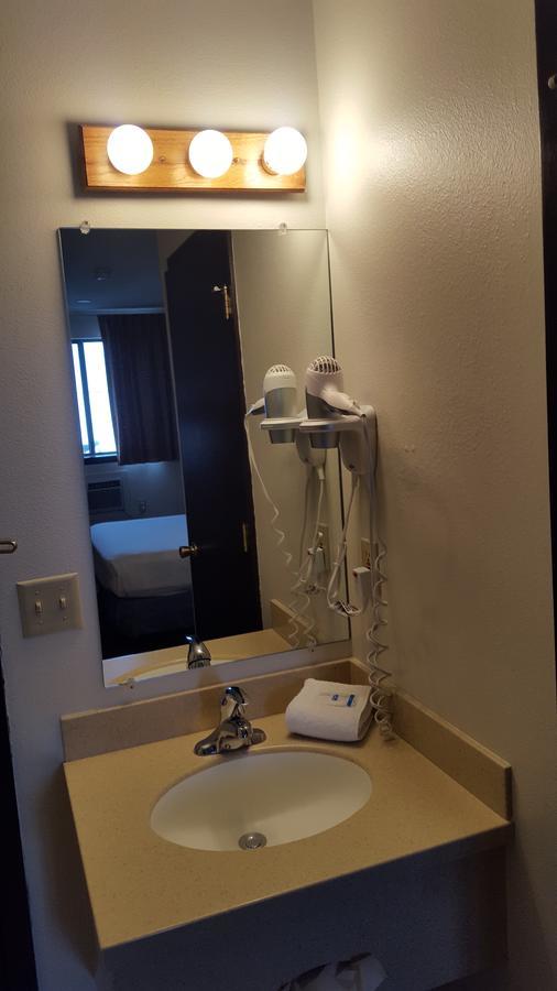 Rodeway Inn Bozeman Exteriör bild