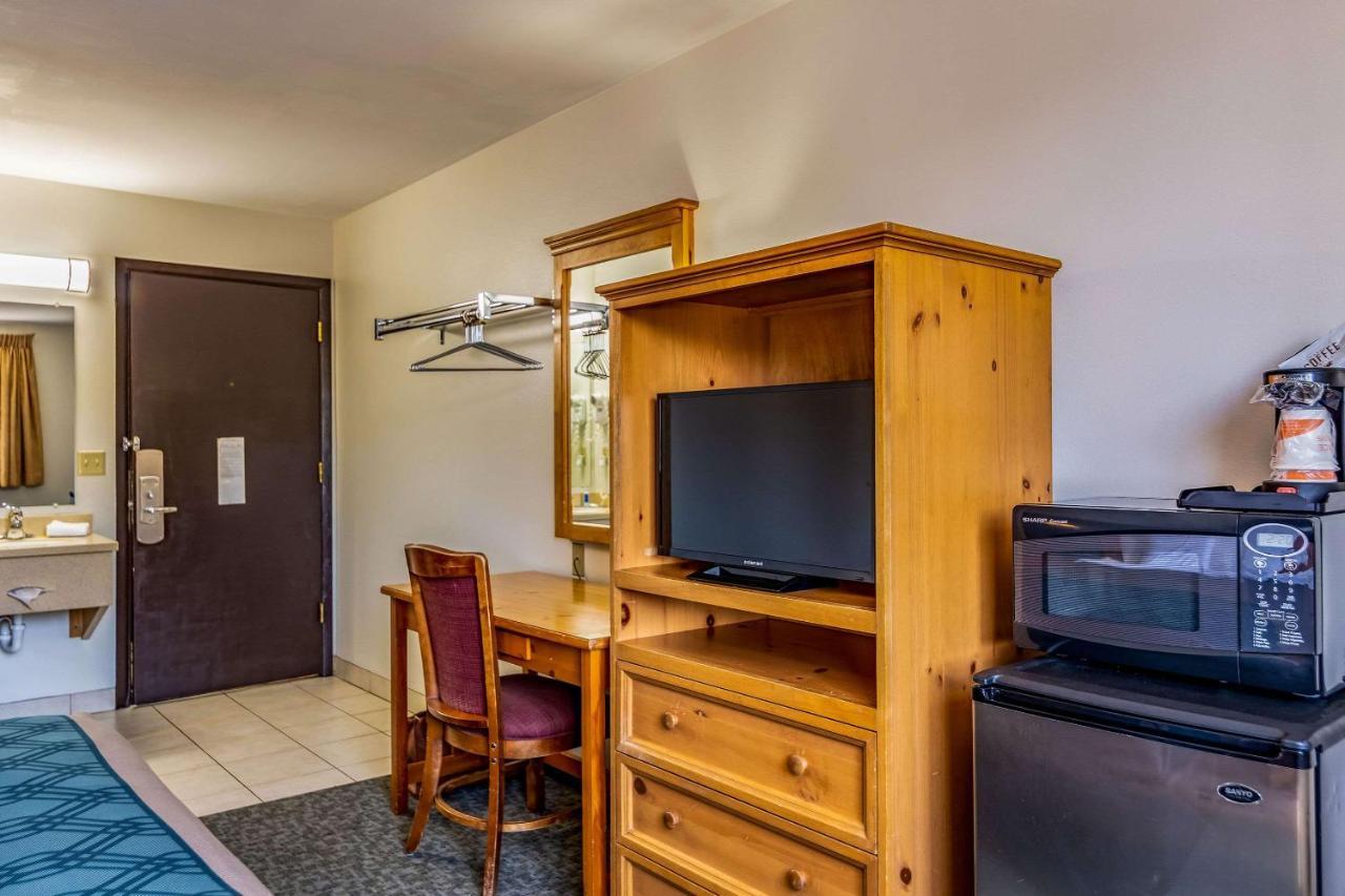 Rodeway Inn Bozeman Exteriör bild